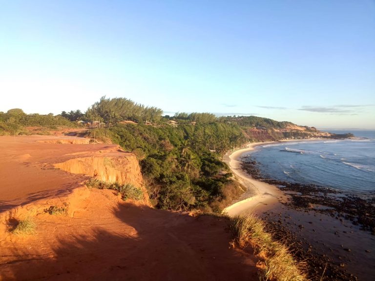 chapadão com visual para a praia do amor pipa rn 2