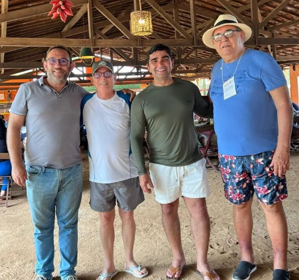 Lavoisyer Macena recebendo comunicadores do turismo em Tibau do Sul