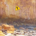 Mar cava na base das Falésias na Praia da Pipa
