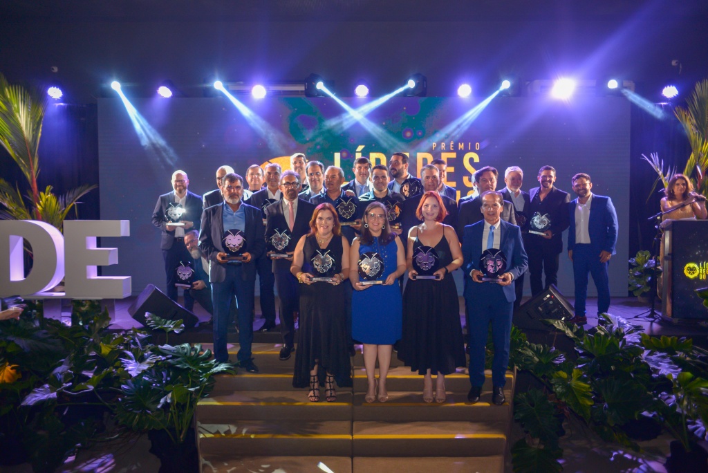 PREMIO-LIDERES
