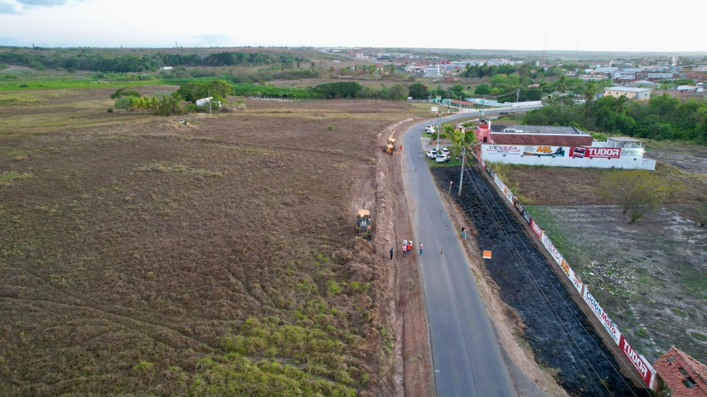 obra na estrada de goaininha
