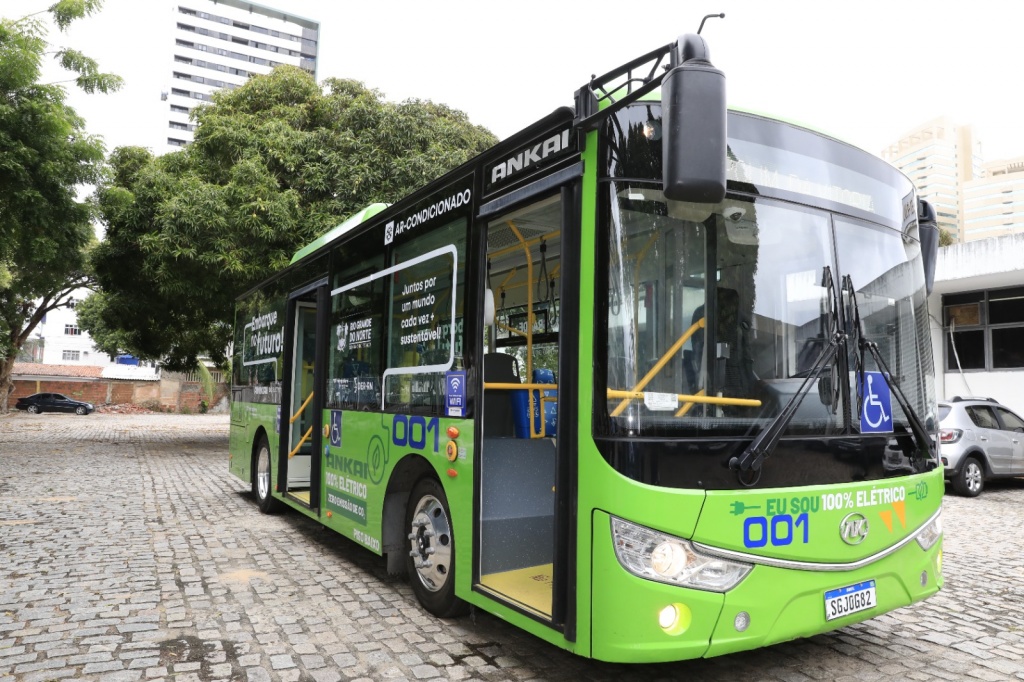 Ônibus elétrico entra em fase de testes em linha da Grande Natal 