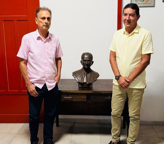 Encontro prefeito com organizadores do Flipipa