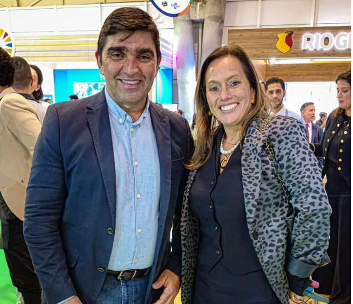 o Secretário de Turismo de Tibau do Sul, Lavoisyer Macena, encontrou-se com Sonia Regateiro, Diretora de Operações da SoleFérias, uma das maiores operadoras de turismo de Portugal.