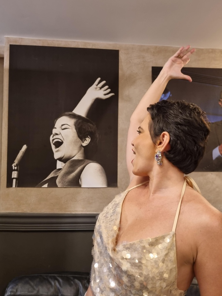 Liz Rosa canta Elis Regina