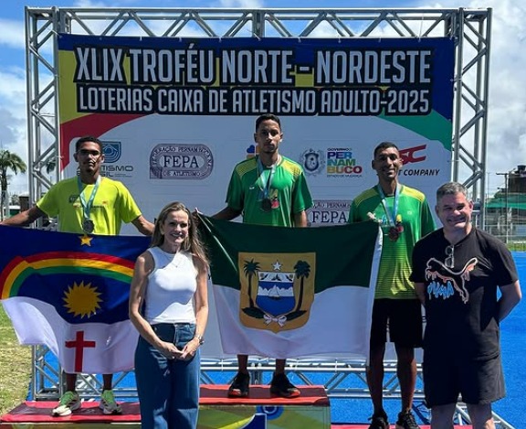 atletas no podio