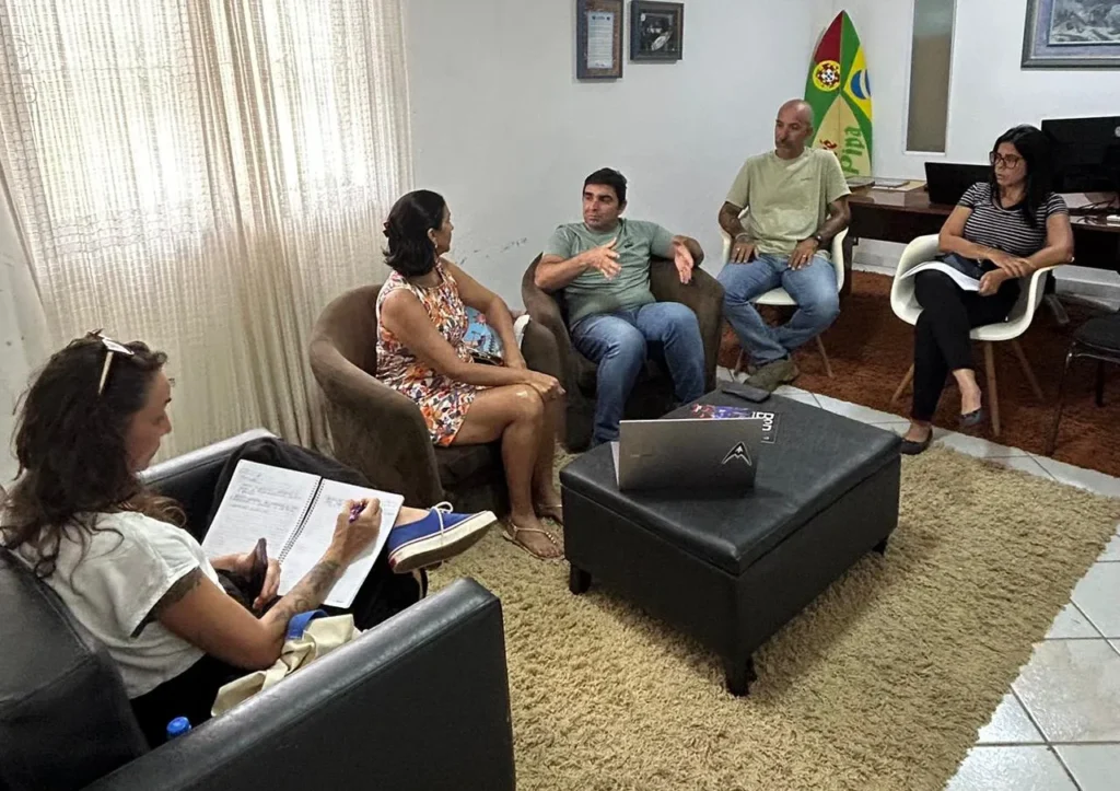 Reunião Abrasel Secretária de Turismo em Tibau do Sul foto divulgação