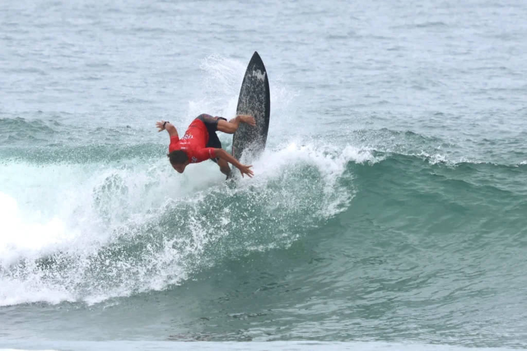 Rafael-Barbosa-RN_Campeao-Taiba-Pro-QS_Foto2-Lima-Junior