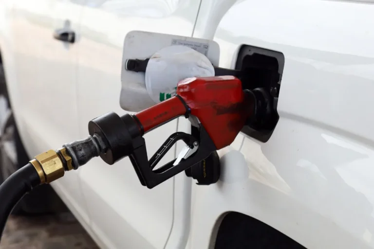 Abastecimento de combustível Foto ReproduçãoAssecom