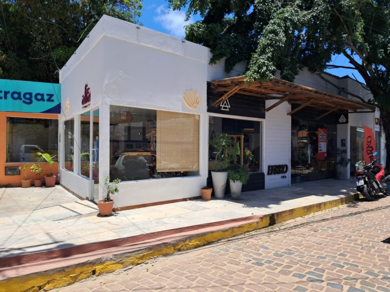 lojas novas na av. Baia do Golfinhos