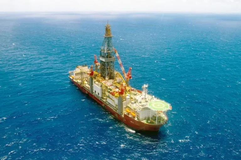 Navio Plataforma da petrobras