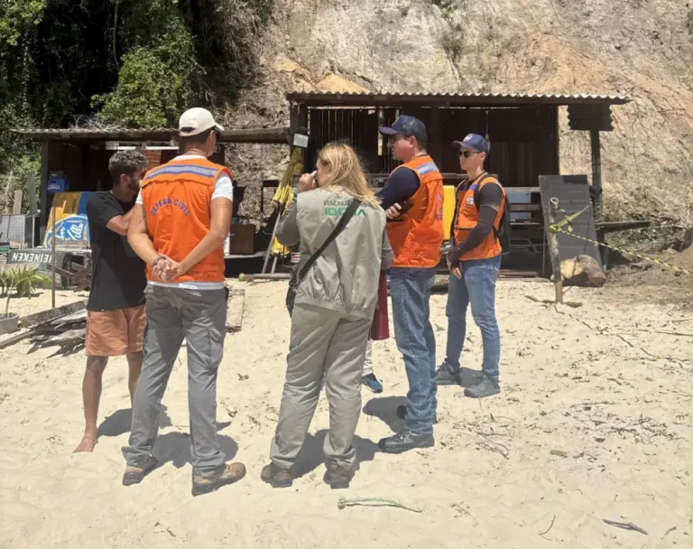 Visita Praia do Madeiro foto fiscalização ambiental