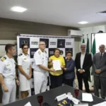 Autoridades com documento